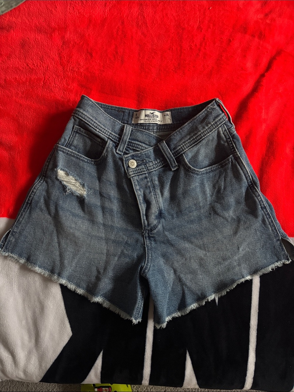 Hollister Women's High-Rise Distressed Denim Shorts